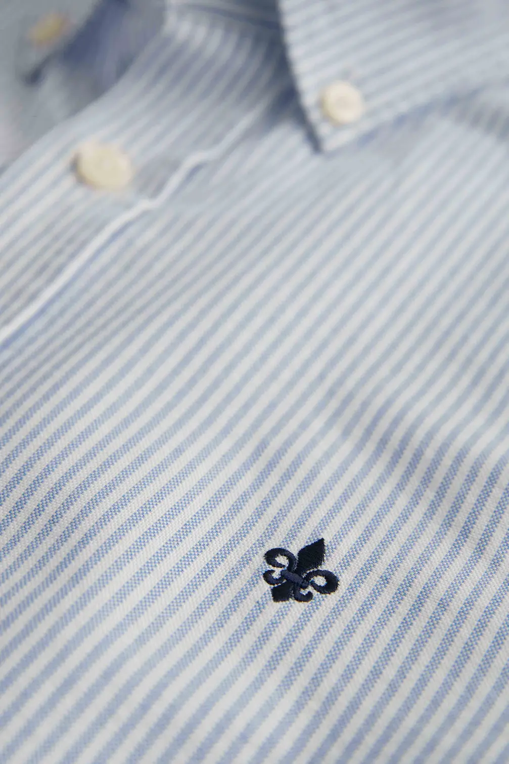 653_a95de0ba0b-801204-oxford-striped-bd-shirt-55-light-blue-1-medium 653_a95de0ba0b-801204-oxford-striped-bd-shirt-55-light-blue-1-medium