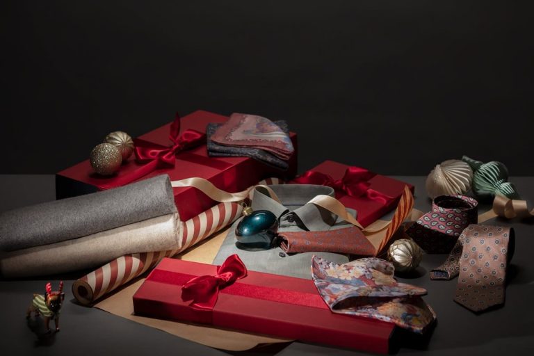 wrappingpresents_shirt