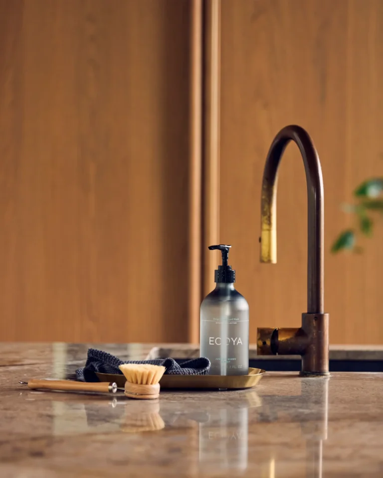 ECOYA_Lifestyle_APR25_Hand_Wash_2048x2560_0cb5be6b-560a-49f8-8394-efe126ce4eb4