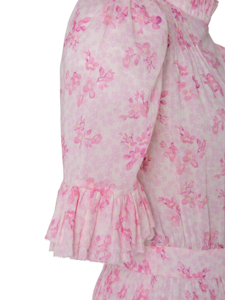 amelia_detail_daisypink-4