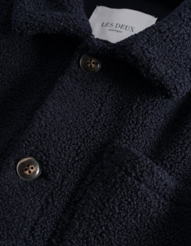 ian_20teddy_20hybrid-hybrid-ldm640019-460460-dark_20navy-3_1200x1544