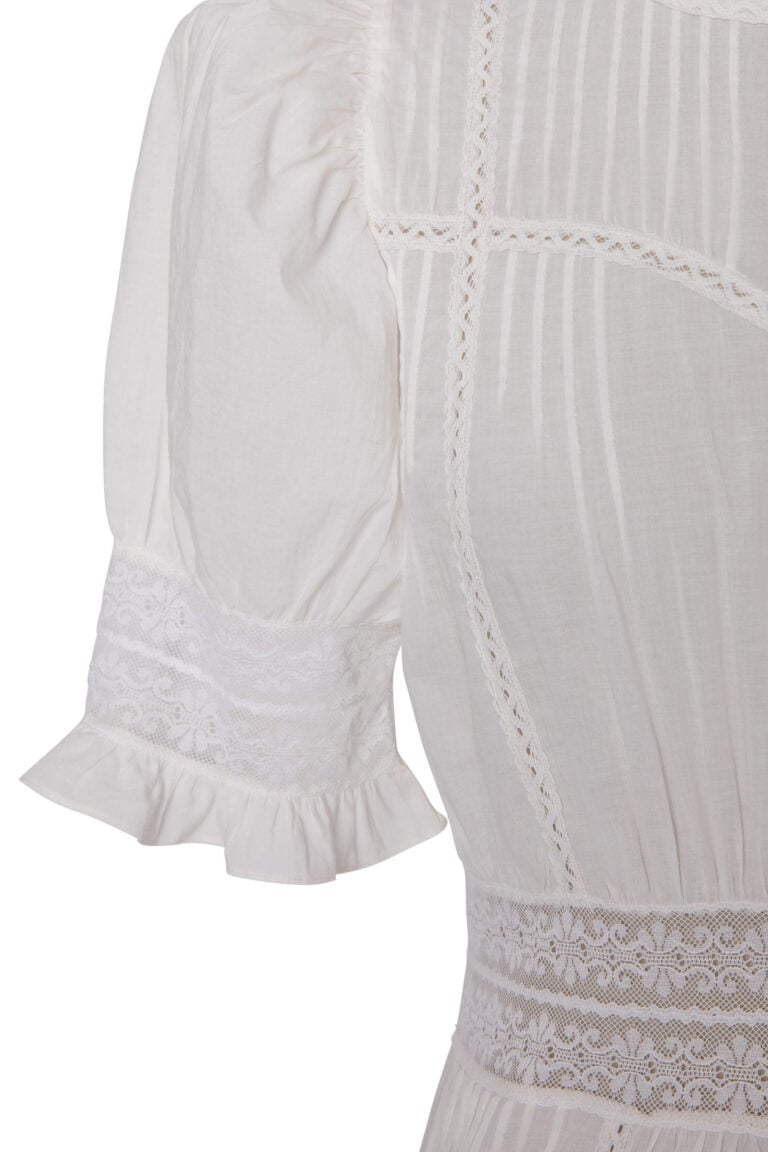 mio_short_detail_white-4