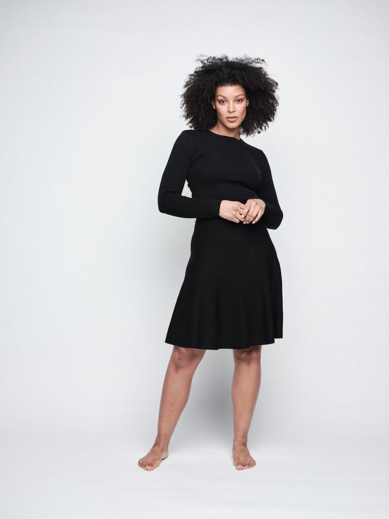 498_b29851d325-vibeke-merino-sweater-and-darja-merino-skirt-black-medium