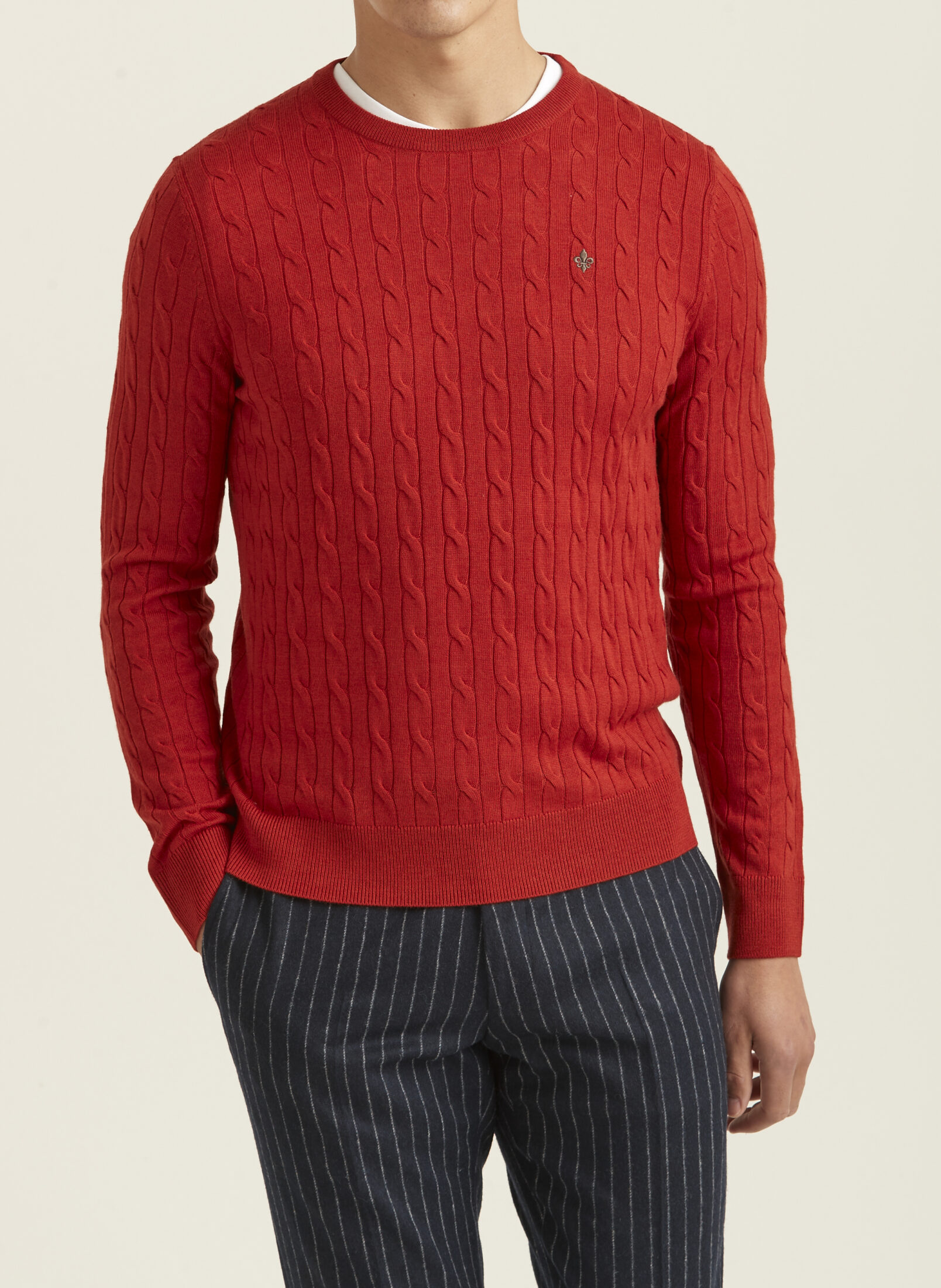 901153-merino-cable-oneck-43-red-1-crop