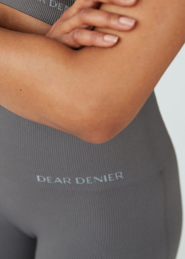 dear_denier_activewear_leggings_bra_grey_b3_2048x