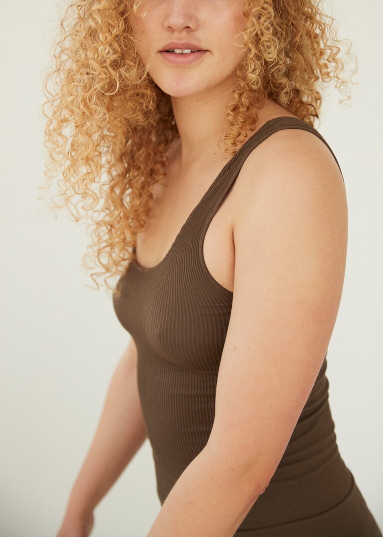 dear_denier_activewear_top_brown_a1_2048x