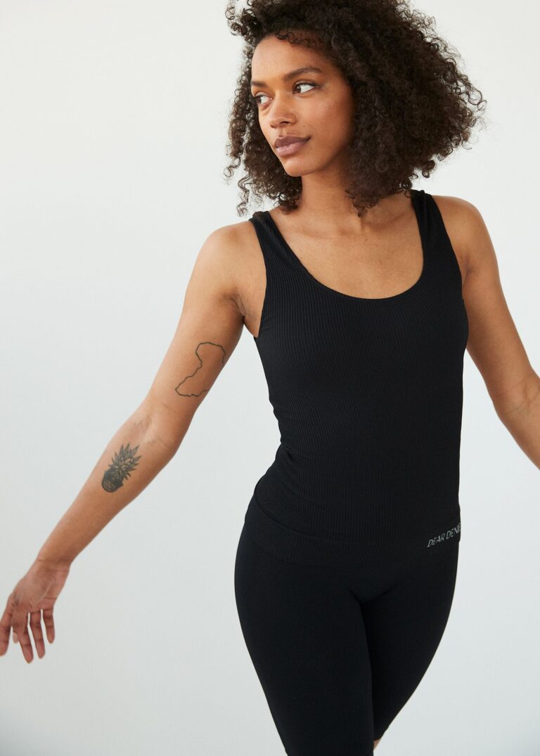 dear_denier_lena_shorts_black3_2048x