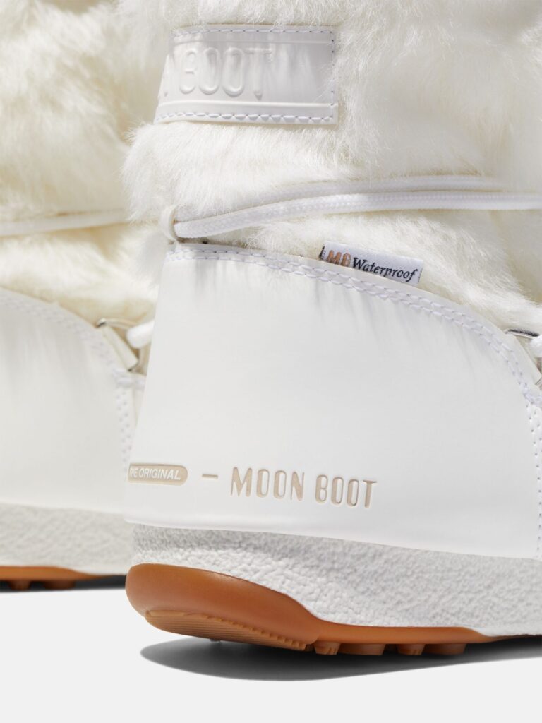 moon-boot-protecht-low-monaco-white-faux-fur-boots_17005244_34081642_2048