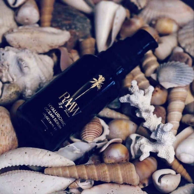 hyaluronic_ocean_face_serum_raaw_by_trice_setting_beach_1080x