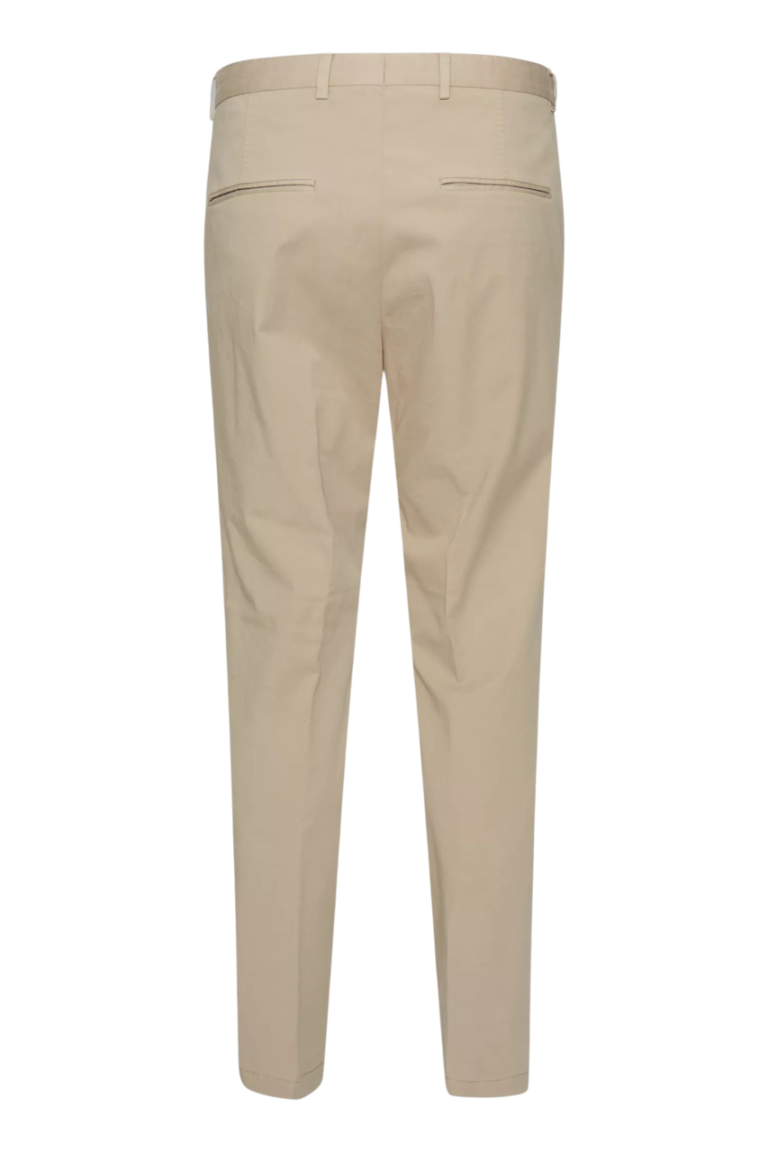 oscar-jacobson_denz-trousers_beige-washed-sand_51705034_485_back-large