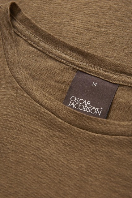 oscar-jacobson_kyran-t-shirt-s-s_dark-beige_67895650_412_extra1-medium
