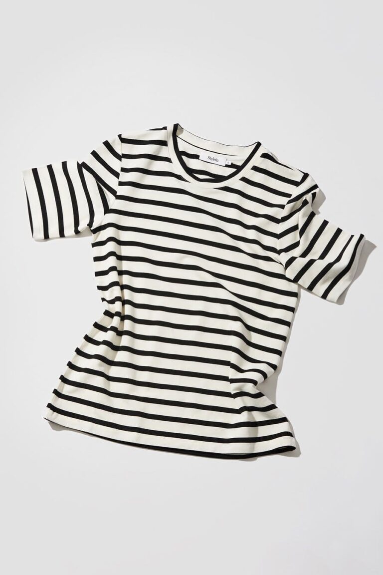 chambers-top-stylein-minimalistic-scandinavian-timeless-classics-classic-jersey-top-slim-tshirt-white-black-striped-basics-basic-viscose-tee-1