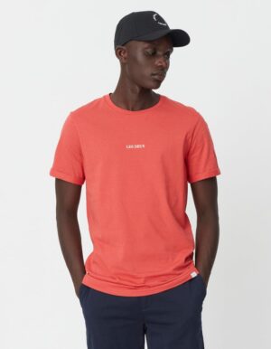 lens_t-shirt-t-shirt-ldm101046-611215-baked_apple_red_ivory-1_700x