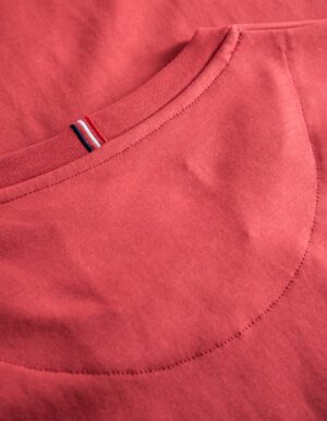 lens_t-shirt-t-shirt-ldm101046-611215-baked_apple_red_ivory-4_700x