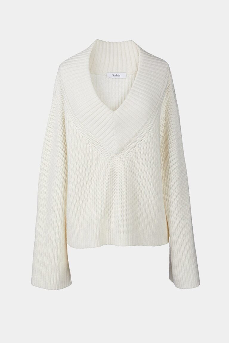 stylein-minimalistic-scandinavian-timeless-classics-classic-amberlyn-knitwear-knitted-knits-white-voluminous-oversized-wool-cotton-sweater-winter-fall-spring-summer-9