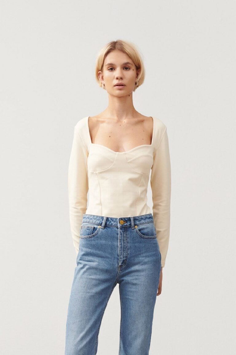 stylein-minimalistic-scandinavian-timeless-swedish-design-womenswear-classics-classic-diandra-creme-all-creme-long-sleve-top-cocktail-top-slim-all-season-top-0