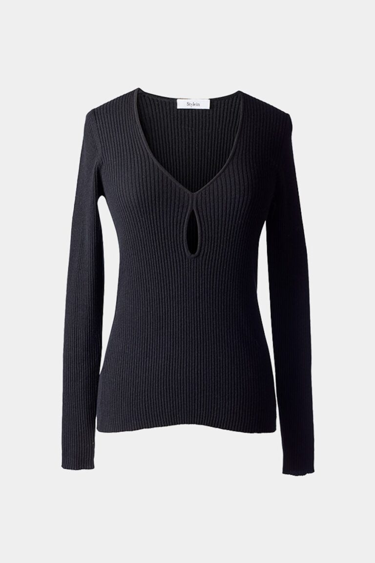 stylein-minimalistic-scandinavian-timeless-swedish-design-womenswear-classics-classic-roan-top-black-merino-wool-cotton-spring-summer-slim-tight-9