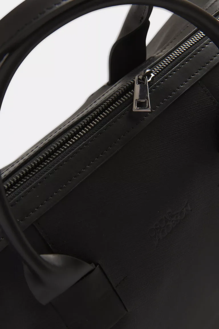 Oscar-Jacobson_Billy-Bag_Black_S15717_0001_front.jpg