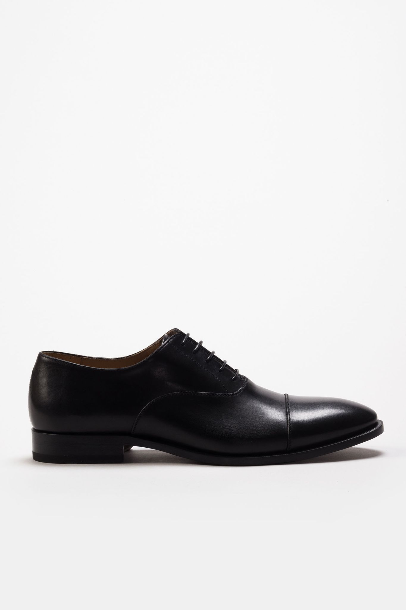 oscar-jacobson_plaza-shoes_black_92139166_310_list
