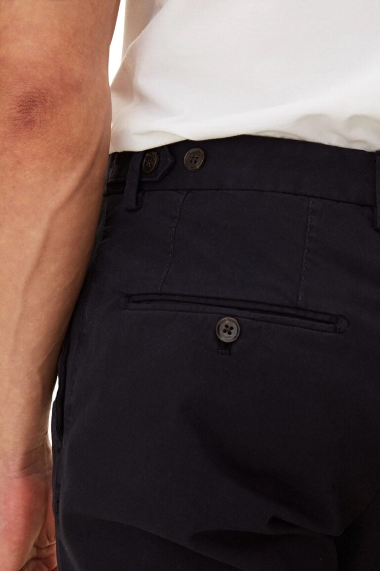 2653_oscar-jacobson_danwick-trousers_navy-sea-blue_51764305_201_extra1-custom