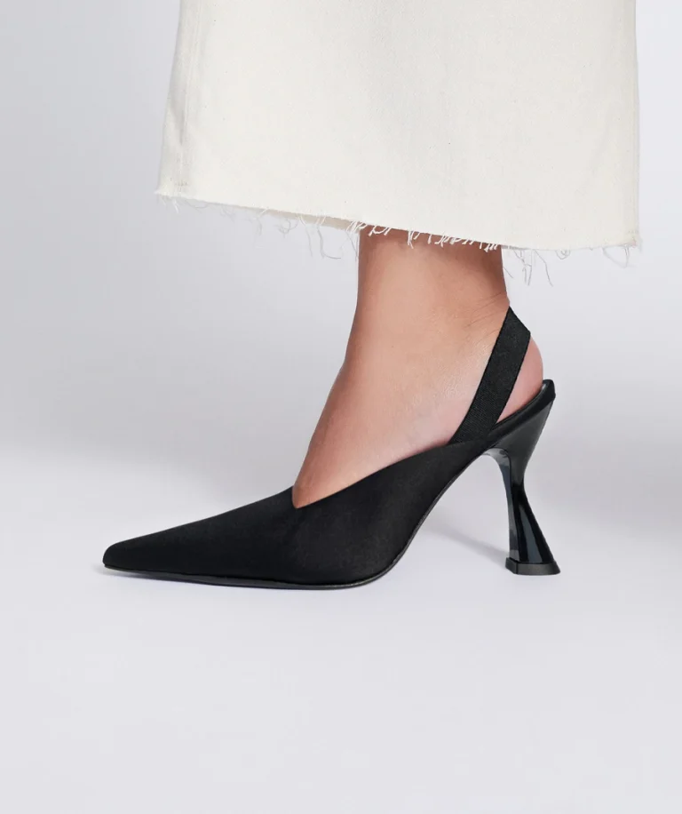 MANIACSLINGBACK_2107131746_ANNYNORD2526Leftside_c__f_900x