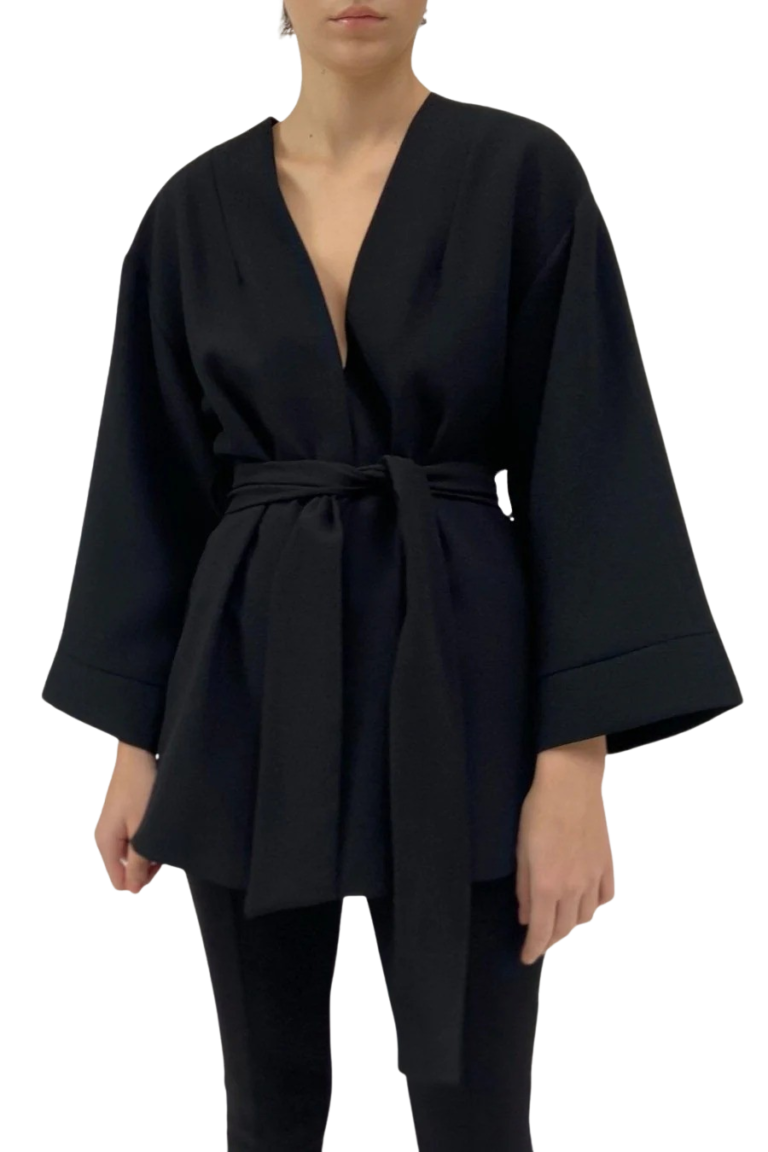balsas-blazer-kimono-stylein-minimalistic-scandinavian-timeless-swedish-design-womenswear-classics-classic-black-jacket-4