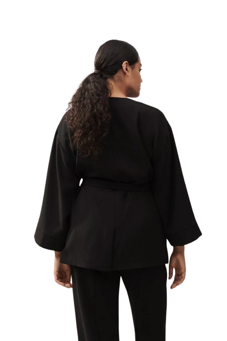 balsas-blazer-kimono-stylein-minimalistic-scandinavian-timeless-swedish-design-womenswear-classics-classic-black-jacket-7