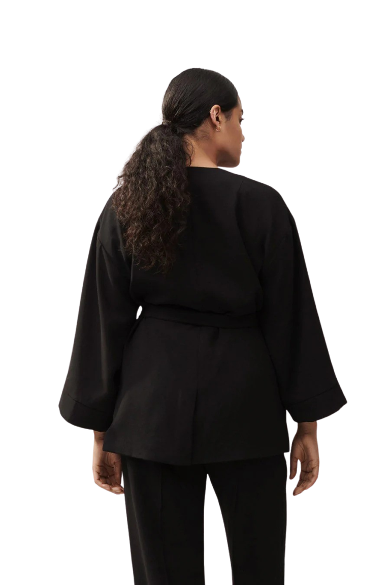 balsas-blazer-kimono-stylein-minimalistic-scandinavian-timeless-swedish-design-womenswear-classics-classic-black-jacket-7