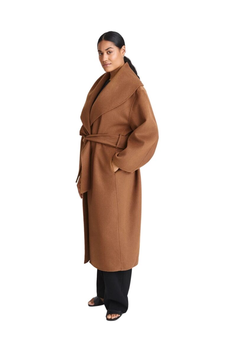 stylein-minimalistic-scandinavian-timeless-swedish-design-womenswear-classics-classic-outerwear-termoli-jacket-coat-shawl-belt-long-wool-dark-came-0