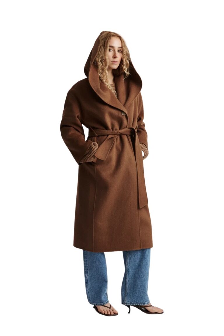 stylein-minimalistic-scandinavian-timeless-swedish-design-womenswear-classics-classic-outerwear-termoli-jacket-coat-shawl-belt-long-wool-dark-camel-3