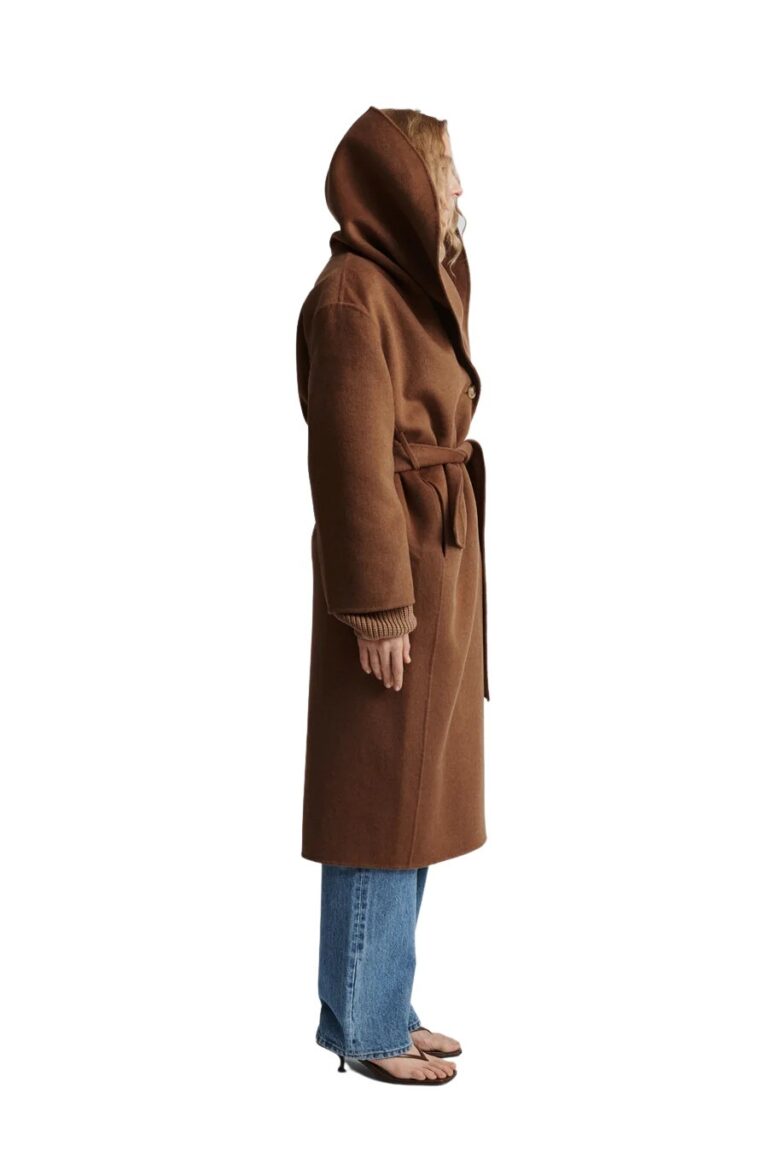 stylein-minimalistic-scandinavian-timeless-swedish-design-womenswear-classics-classic-outerwear-termoli-jacket-coat-shawl-belt-long-wool-dark-camel-4