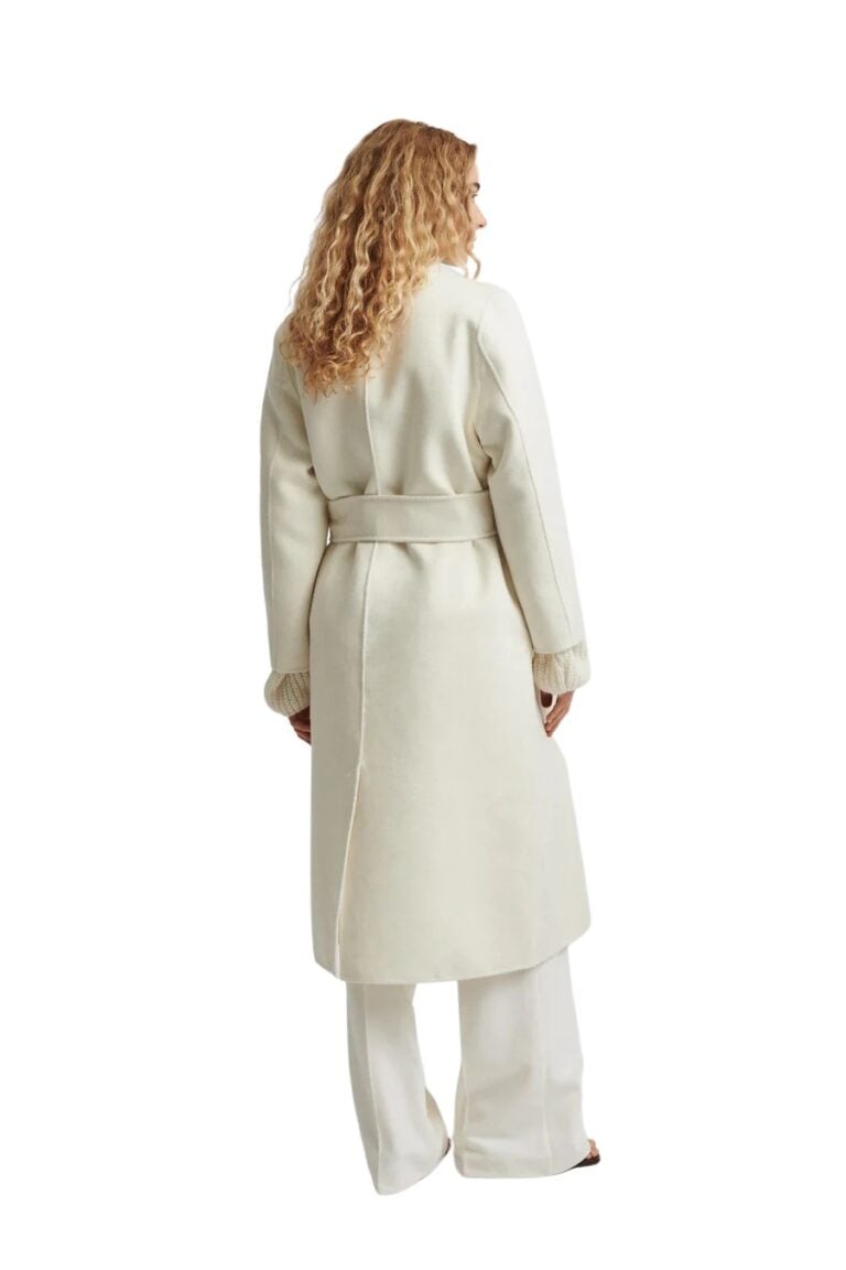 stylein-minimalistic-scandinavian-timeless-swedish-design-womenswear-classics-classic-outerwear-tola-jacket-coat-white-long-belt-wool-1