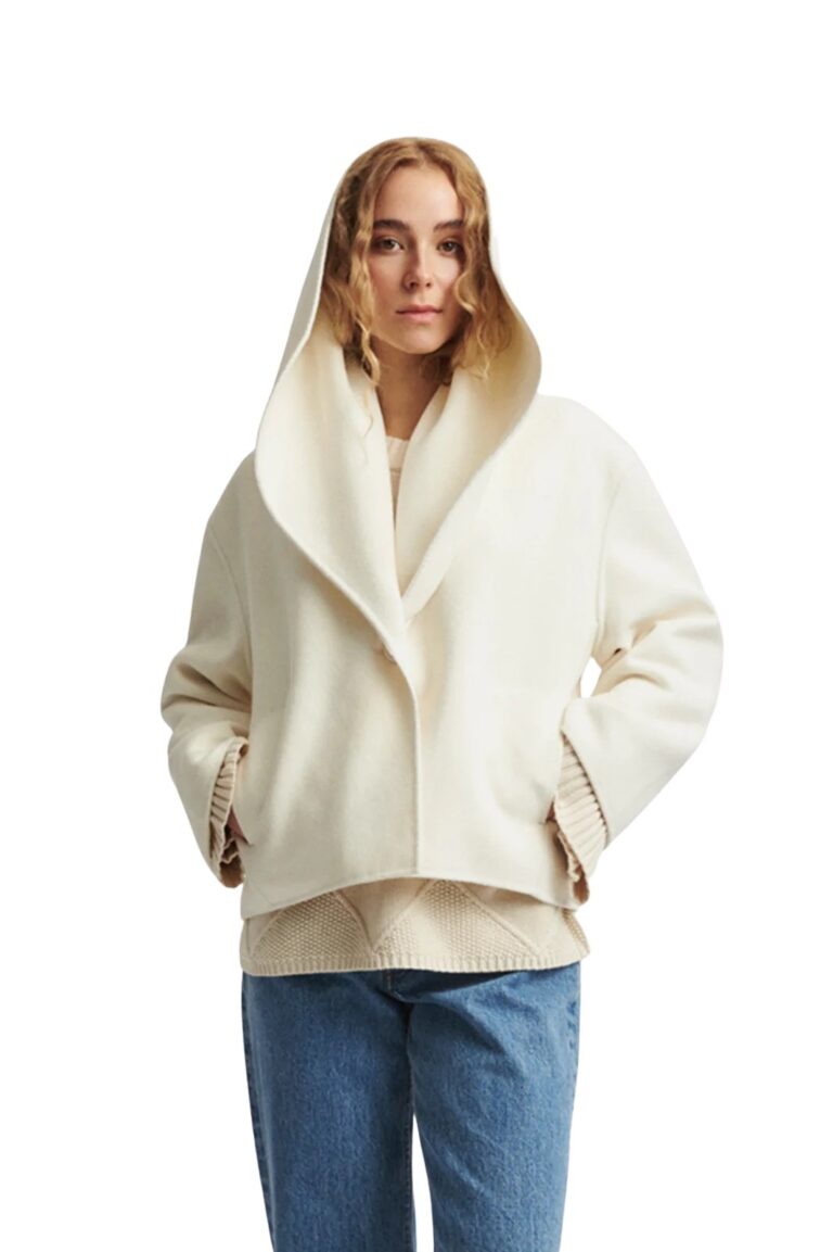 stylein-minimalistic-scandinavian-timeless-swedish-design-womenswear-classics-classic-outerwear-tortona-jacket-white-short-boxy-wool-blend