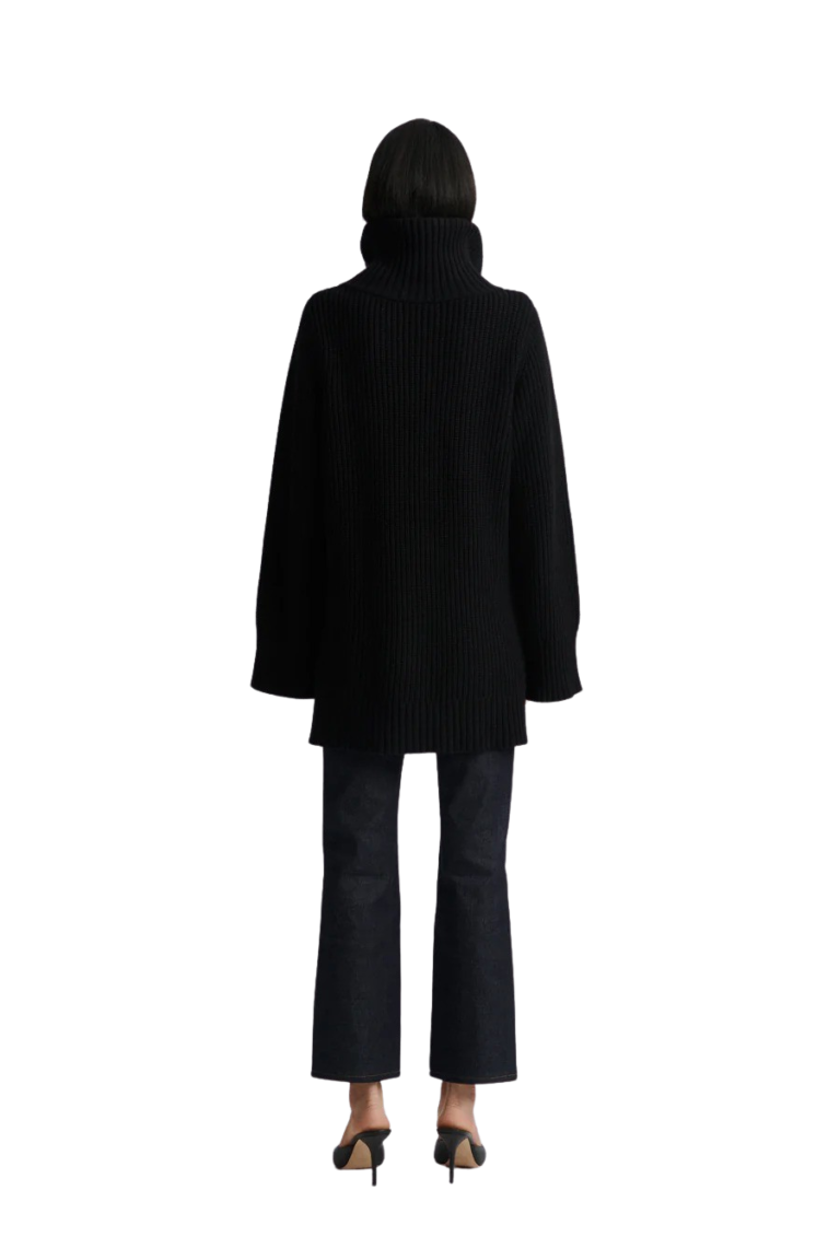 stylein-minimalistic-scandinavian-timeless-swedish-design-womenswear-women-wear-classic-alain-sweater-knitwear-wool-cotton-fw22-zipper-polo-black-1