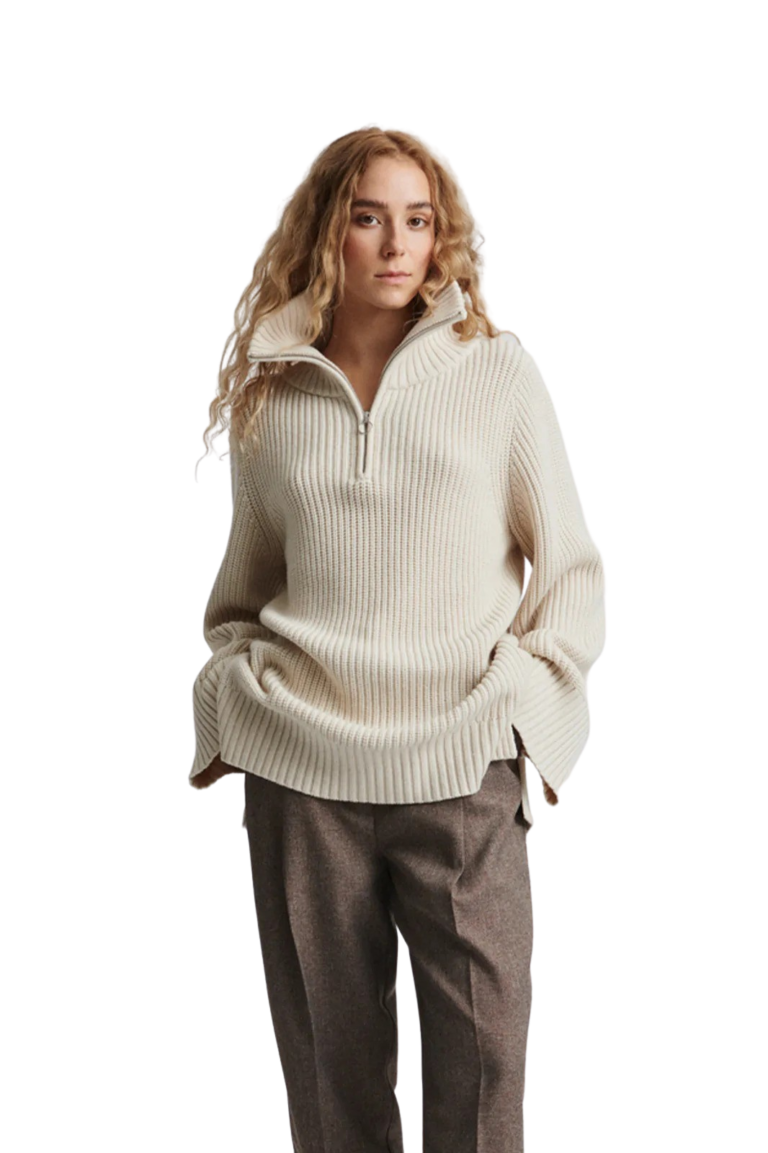 stylein-minimalistic-scandinavian-timeless-swedish-design-womenswear-women-wear-classic-alain-sweater-knitwear-wool-cotton-fw22-zipper-polo-off-white-cream-1