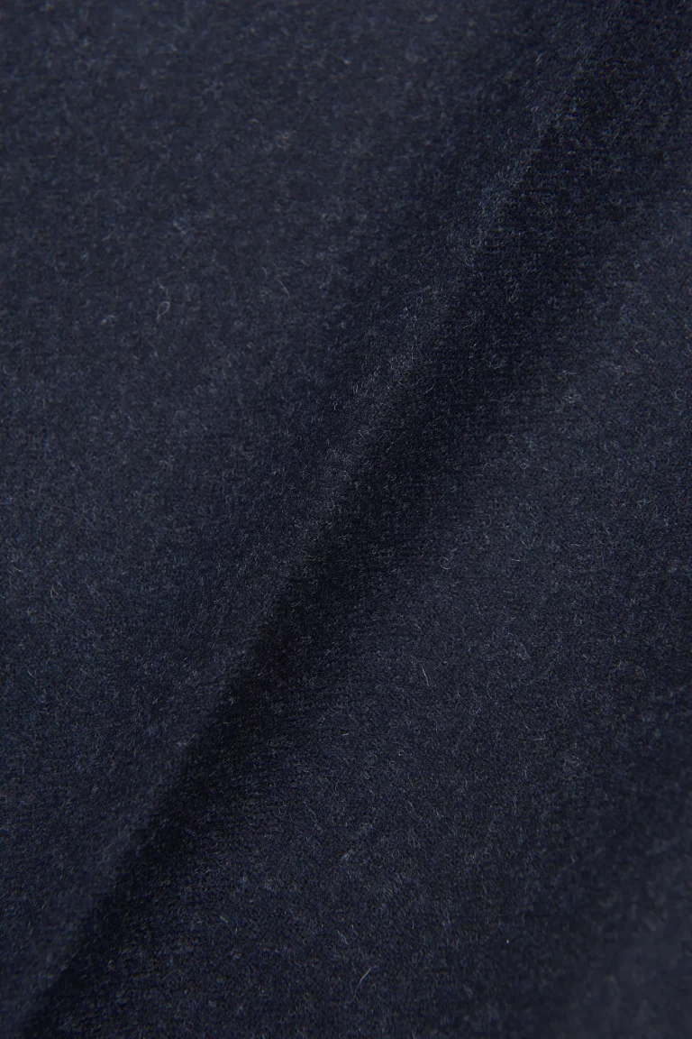 Oscar-Jacobson_Denz-Turn-Up-Trousers_Midnight-Blue_53905385_226_extra3