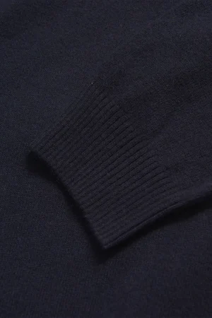 Oscar-Jacobson_Salim-Rollneck_Navy_67624954_210_extra2