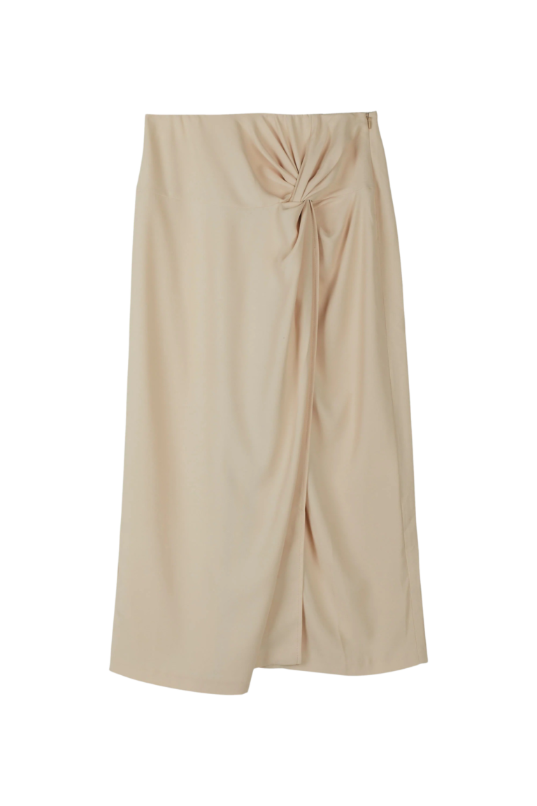 stylein-minimalistic-scandinavian-timeless-swedish-design-womenswear-classics-classic-modena-skirt-fw22-long-matte-cream