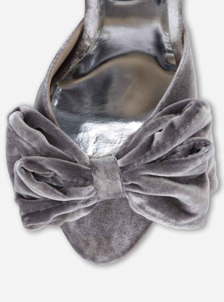 marita_velvet-sandal-998620031-902_silver_sconce-1_800x1077