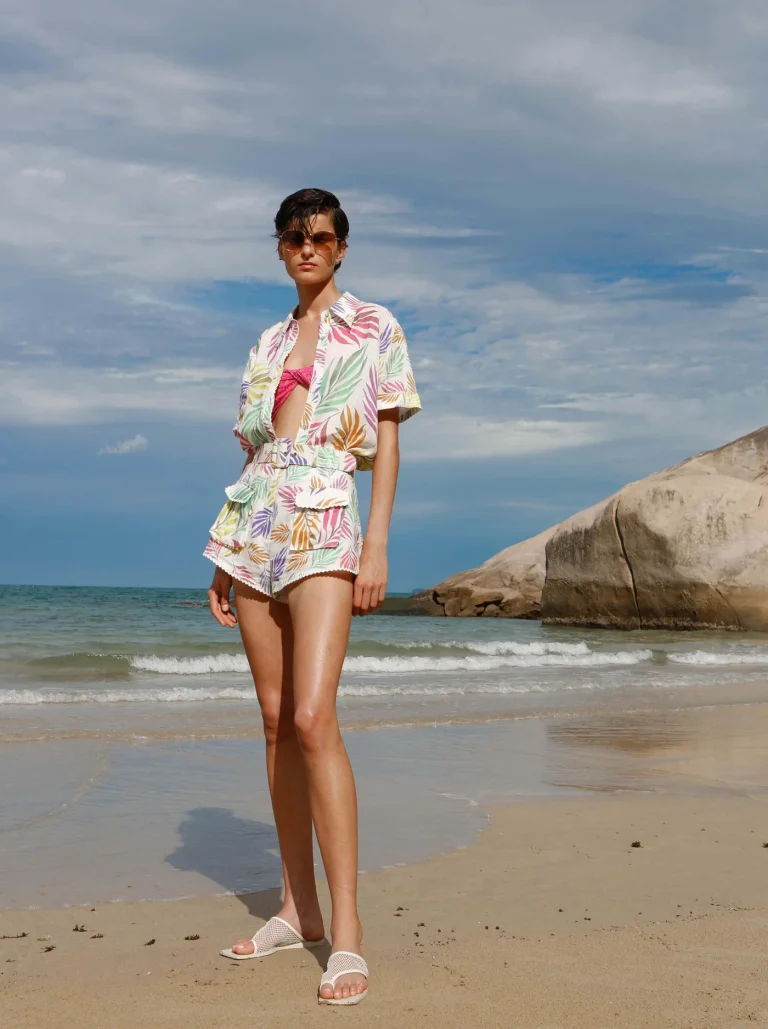 IXIAH_TROPICS_SHIRT_SHORTS_CAMP_01_1400x1876_crop_center