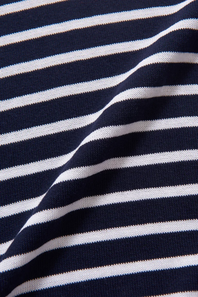 Oscar-Jacobson_Davon-Stripe-Poloshirt_Navy-Sea_60376760_211_extra3