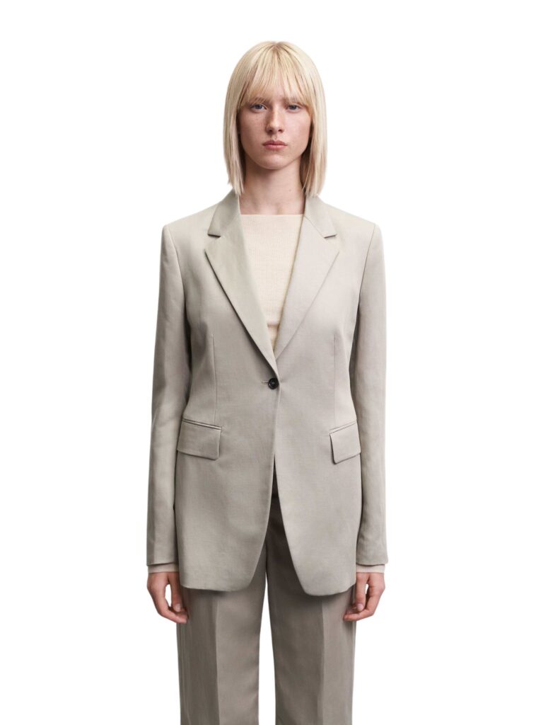 s70030014_1y1_lookbook1