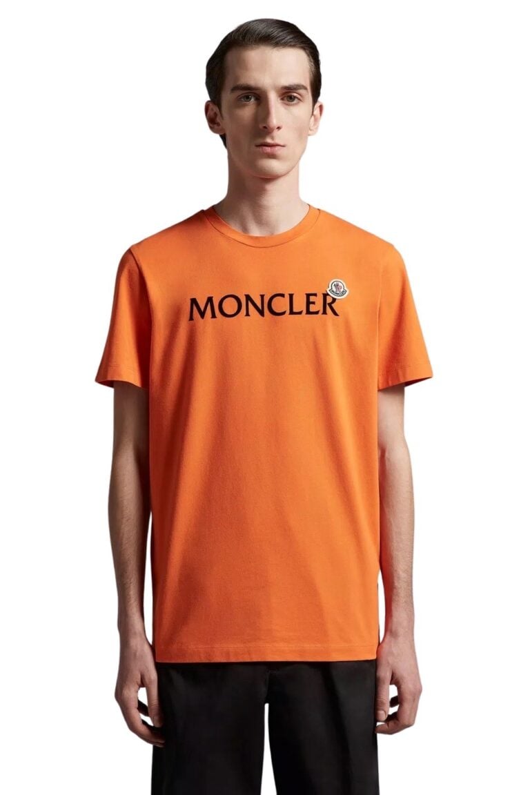t-shirt-with-graphic-2