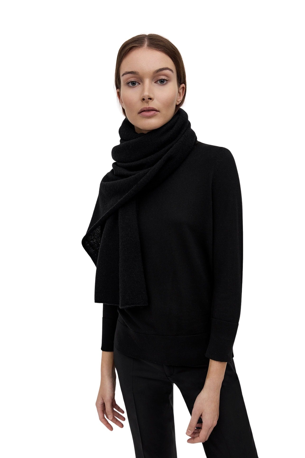 web_esther_black_front1 web_esther_black_front1