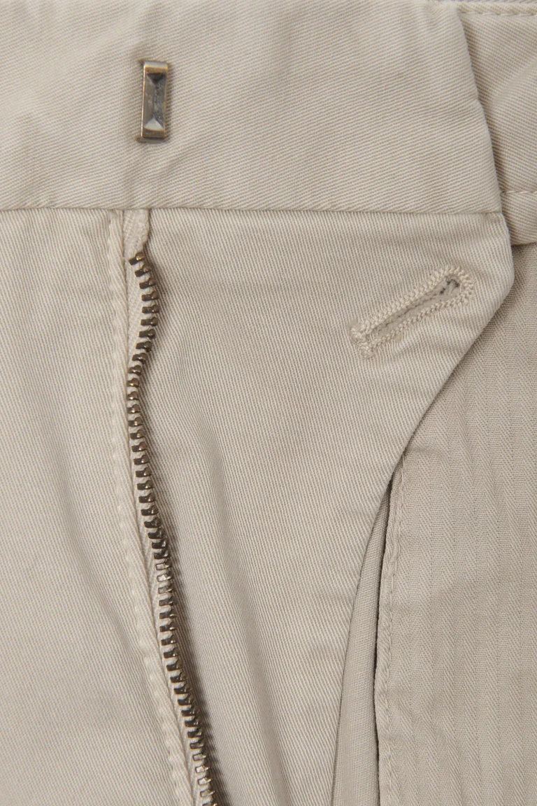 Oscar-Jacobson_Danwick-Trousers_Beige-Washed-Sand_51764305_485_extra1