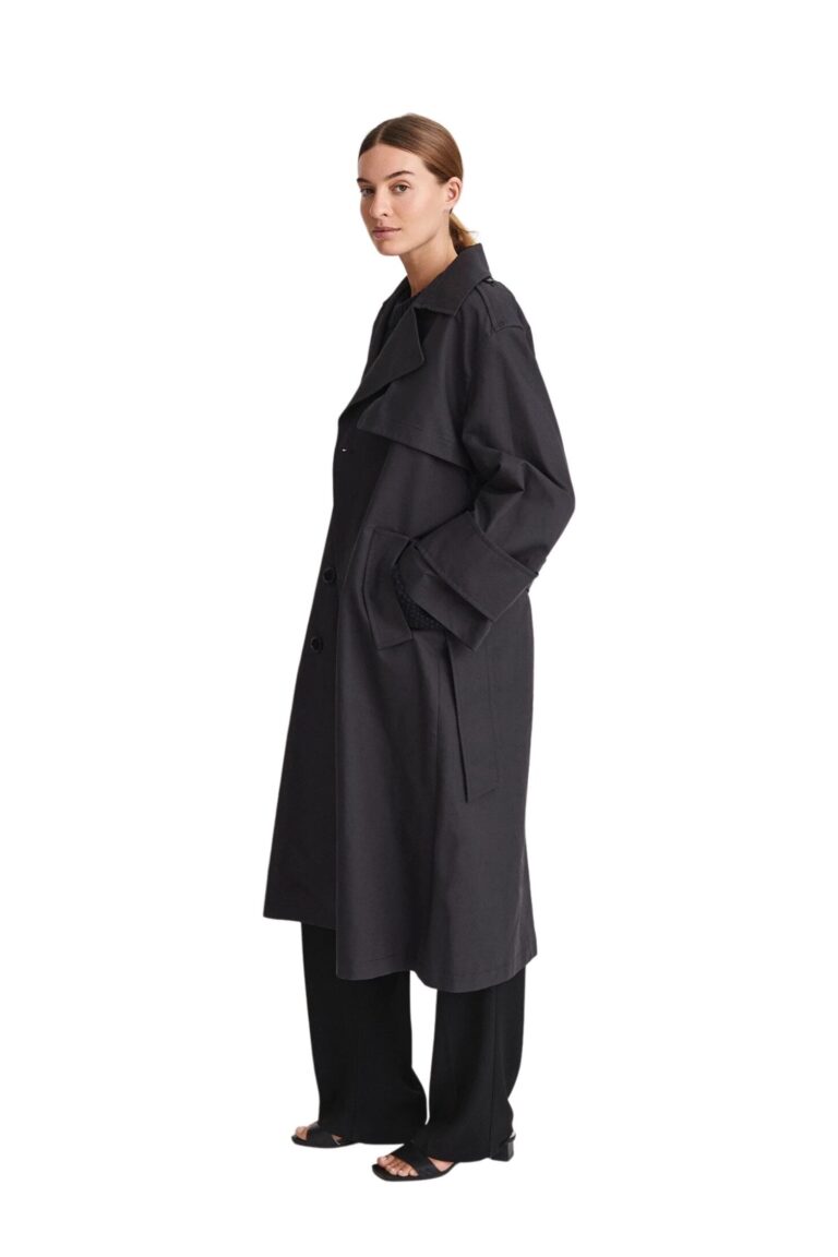 stylein-minimalistic-scandinavian-timeless-swedish-design-womenswear-classics-classic-outerwear-siena-jacket-coat-trench-black-ss23-cotton-0