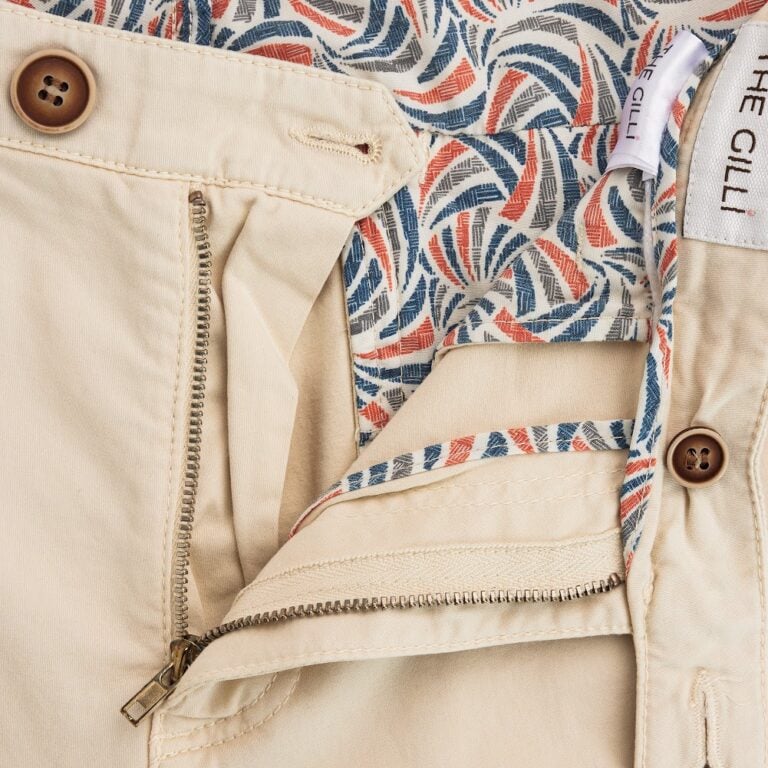 chino-shorts-beige-details-the-gilli-phrase