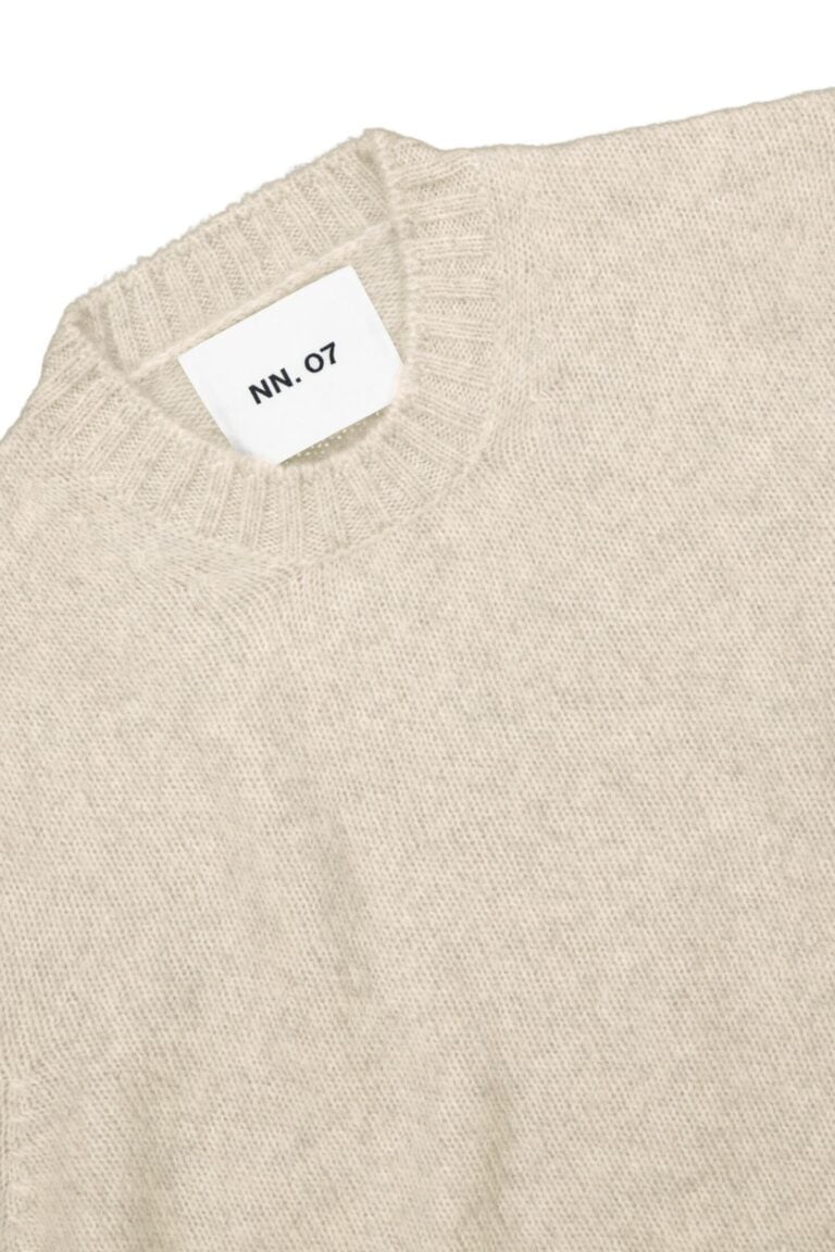 2366598708-804_2