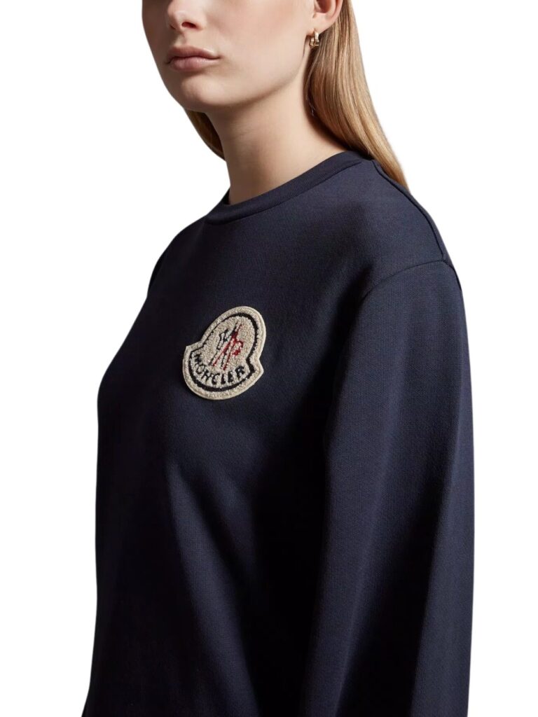 logo-patch-sweatshirt-2-1