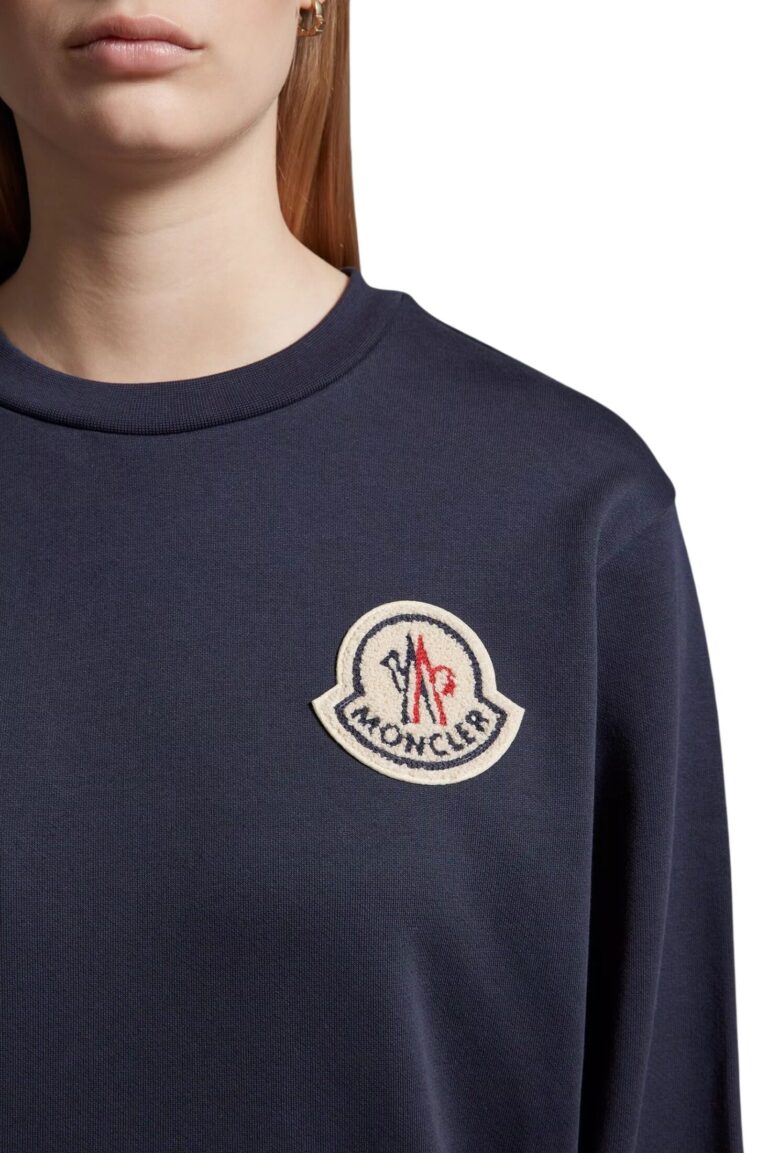 logo-patch-sweatshirt-4-1